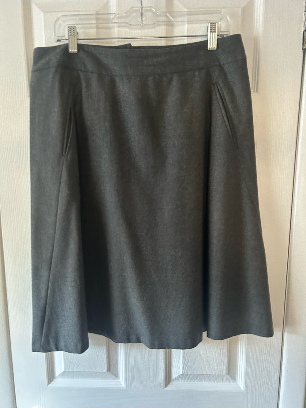 Banana Republic Gray A-Line Skirt with pockets